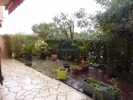 location appartement 2 pièces 46 m2 à saint-aygulf