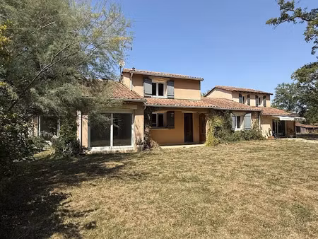 vente maison 7 pièces 227 m² à saint-estephe (24360)  298 900 €