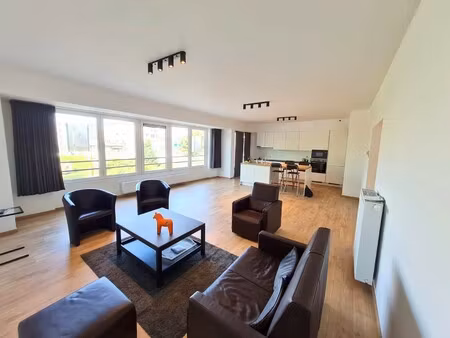 prachtig 2 slaapkamer appartement op topligging