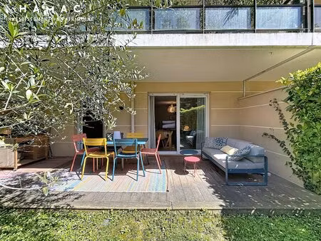 exclusivité - tassin-la-demi-lune – appartement t4 de 90m² en rez-de-jardin avec jardin de