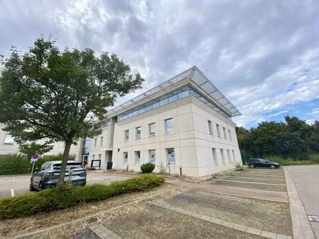 location bureaux 263 m² à 623 m²