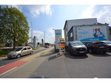 instapklare burelen te huur in aalst – op wandelafstand van het station met optioneel maga