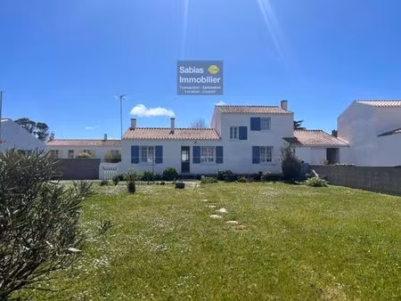 maison de 5 chambres de luxe en vente à l'île-d'yeu  france