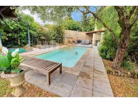 maison de charme avec piscine et dépendances – 218 m² – (17400)