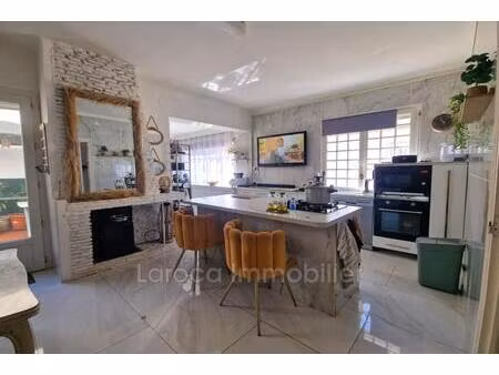 maison de village spacieuse avec terrasses et garages – 175