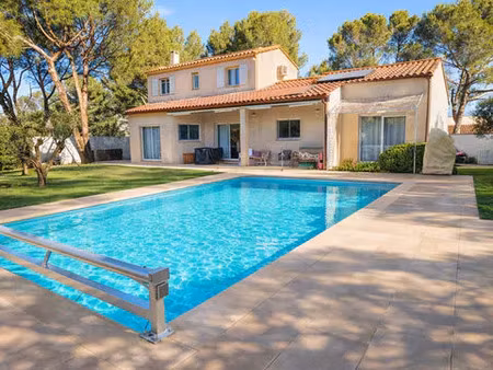 vente maison 6 pièces 153 m² villeneuve-lès-avignon (30400)