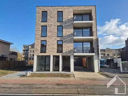 nieuwbouw appartement op de 3de verdieping met 1 slaapkamer  terras en lift.