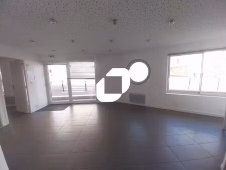 vente commerce 68 m²