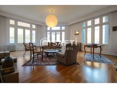 somptueux appartement de 206m²