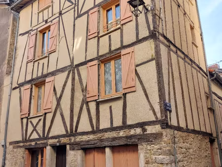 vente immeuble 14 pièces 161m2 villefranche-de-rouergue 12200 - 137800 € - surface privée