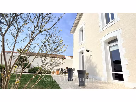 vente maison 6 pièces 164m2 nieul-sur-mer (17137) - 840000 € - surface privée