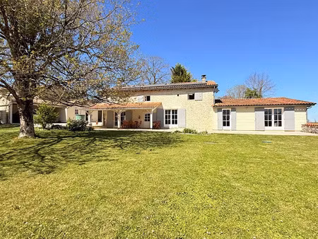 vente maison 5 pièces 184.5 m² à brossac (16480)  349 000 €