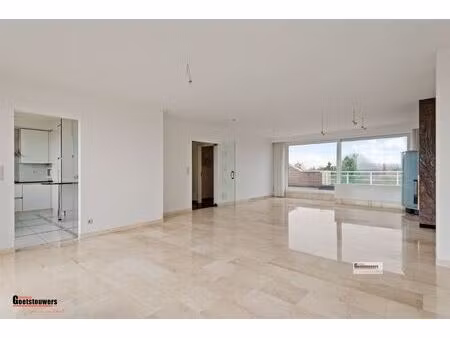 appartement te koop in deurne met 3 slaapkamers