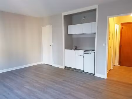 location appartement 1 pièce 30m²