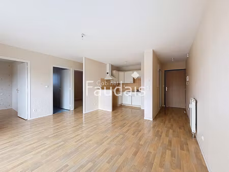 location appartement 3 pièces 51m² st lo 50000