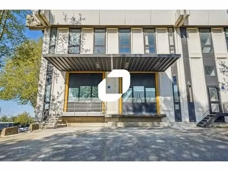 location bureaux 1 256 m² à 1 556 m²