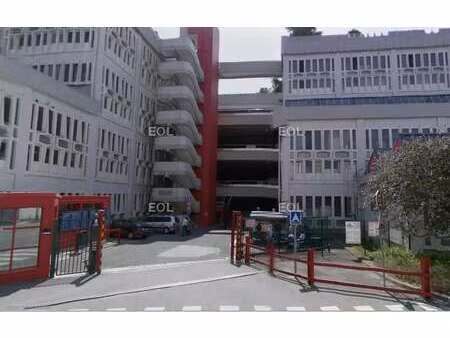 location local d’activités montreuil 93100 950m²