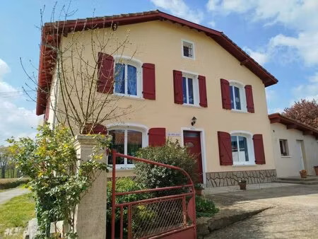 maison 6 pièces 202m2 + deux appartements meublés indépendants