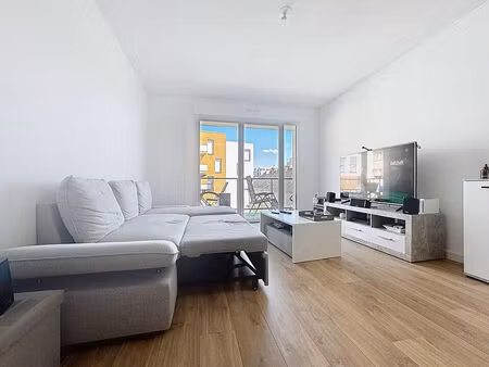 location appartement 3 pièces  63.29m²  laval