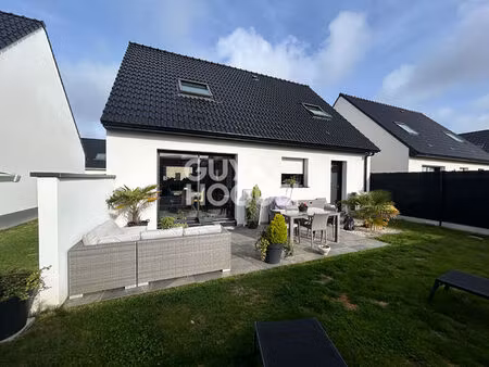 a vendre à calais - pavillon - 3 chambres - jardin - garage.