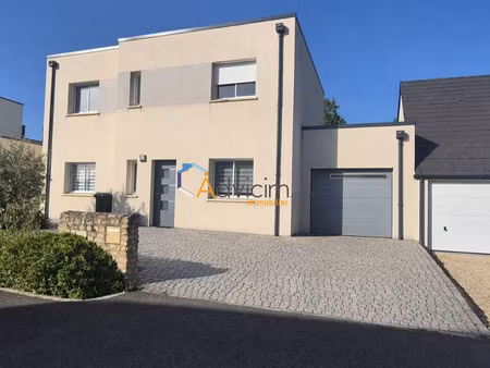 maison à vendre saint-antoine-du-rocher