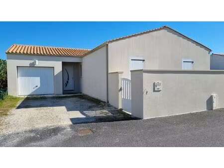 tesson  maison plain pied 92 m2  3 chambres  garage  jardin