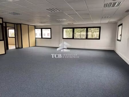location bureaux 166 m²