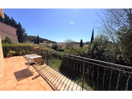 location maison  m² t-4 à ollioules  1 900 €