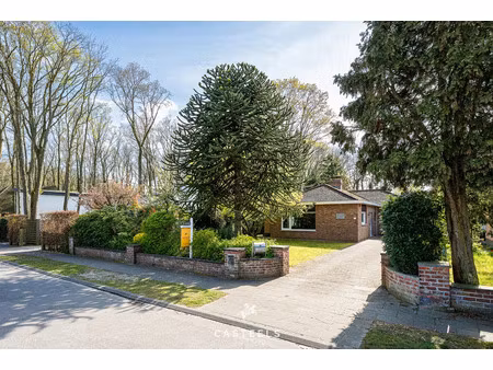 huis te koop in assebroek met 3 slaapkamers