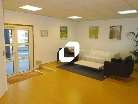 location bureaux 235 m²