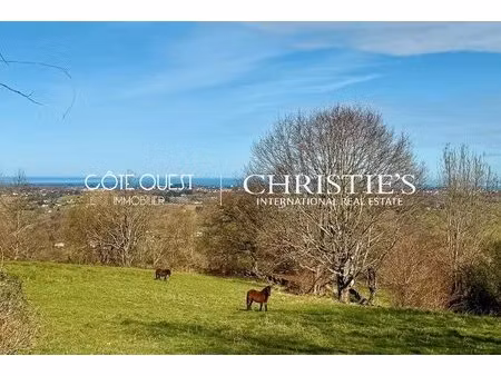 à vendre ascain - ferme avec vue panoramique au pied de la rhune