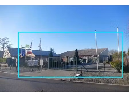 commercieel te koop in sint-pauwels met 3 slaapkamers