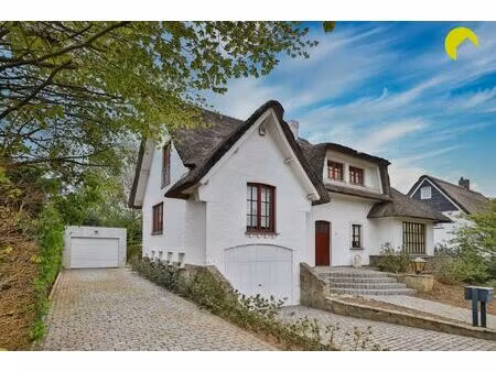 huis te koop in hove met 4 slaapkamers