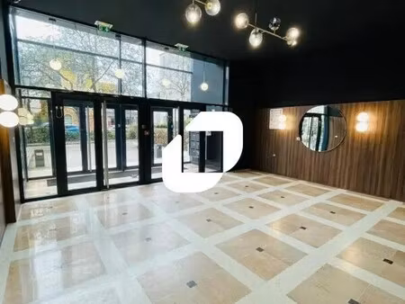 location bureaux 275 m²