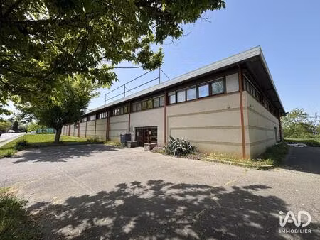 vente local d'activités 2 300 m²