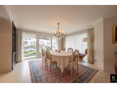 appartement te koop in knokke-heist met 4 slaapkamers