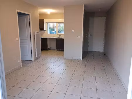 location appartement 2 pièces 40 m² à saint-jean-d’illac (33127)