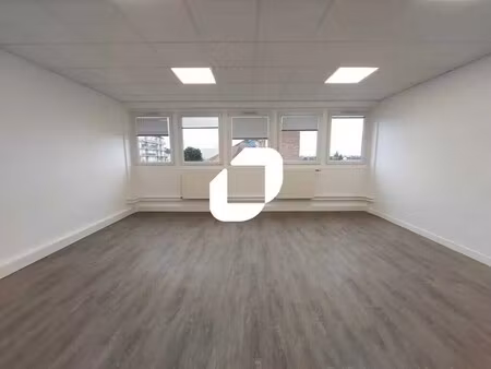 location bureaux 28 m² à 439 m²