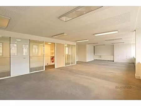 location bureaux 323 m²