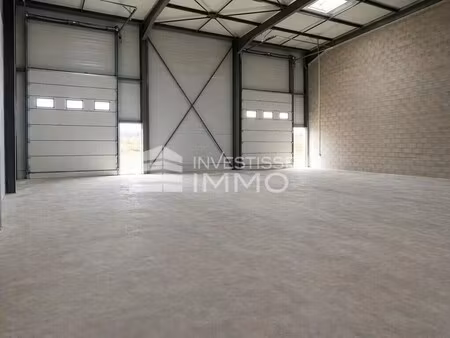 location local d'activités 550 m²