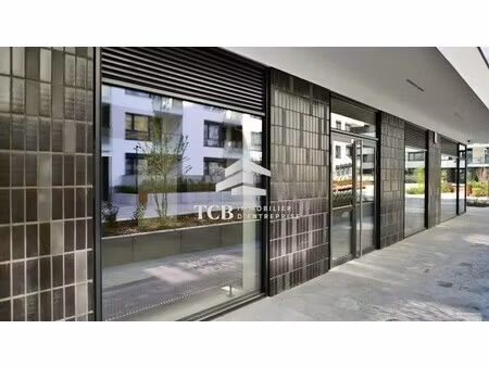 vente commerce 65 m²