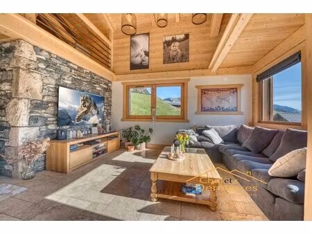 chalet vue panoramique sur les massifs