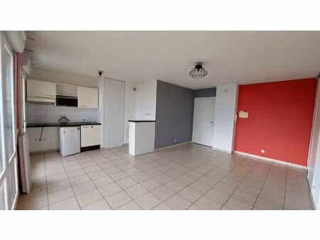 melun - appartement 2 pièces 42.35 m2 - balcon