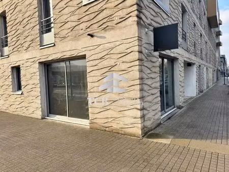 location commerce nantes 44000 91m²