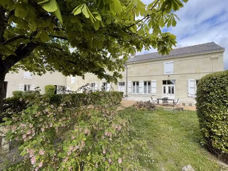 maison tuffeau avec grandes dépendances