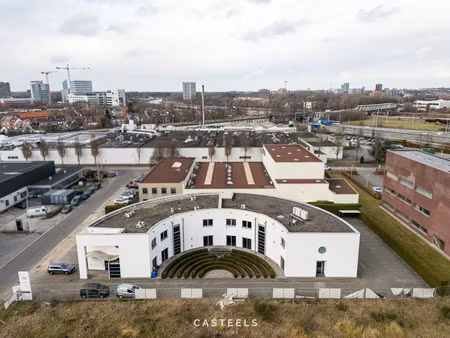 commercieel te koop in zwijnaarde