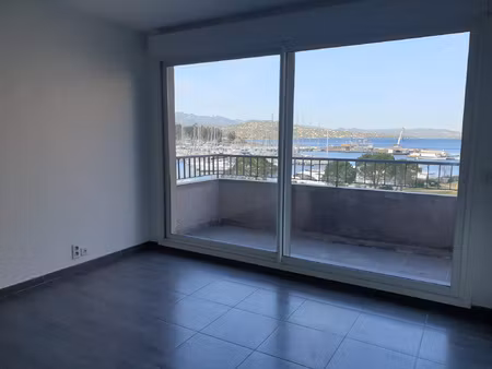 a louer à l'année t2 de 38.91 m2 à porto vecchio