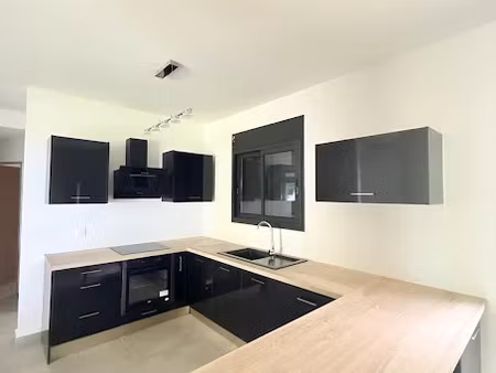 vente villa 4 pièces 105.72 m² à la montagne (97417)  540 750 €