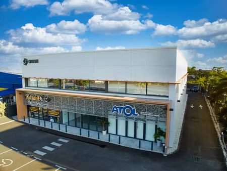 location local commercial