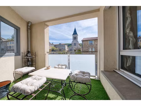 exclusivité : élégant t3 au coeur de limonest - 201 avenue général de gaulle